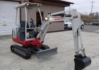 Minikotrók Takeuchi TB 016 A
