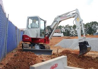 Minikotrók Takeuchi TB 138 FR