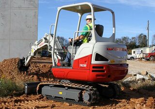Minikotrók Takeuchi TB 230