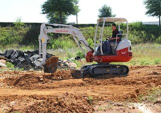 Minikotrók Takeuchi TB 230