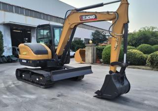 Minikotrók XCMG XE60GA