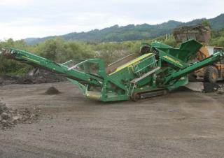 Mobil rosták McCloskey R155