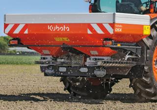Hígtrágya és trágya technológiák Műrágyaszórók Kubota DSX 3900 hydr 