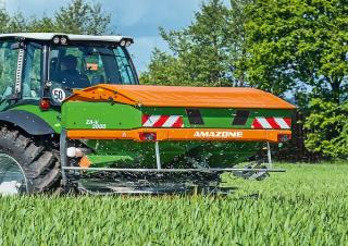 Hígtrágya és trágya technológiák Műrágyaszórók Amazone ZA-V 1700 Special