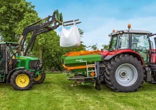 Hígtrágya és trágya technológiák Műrágyaszórók Amazone ZA-V 1700 Super