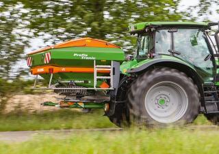 Hígtrágya és trágya technológiák Műrágyaszórók Amazone ZA-V 3200 Super