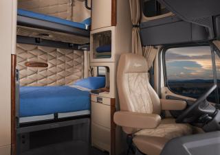 Tehergépkocsik Nyergesvontatók Freightliner Cascadia 125 48 XT Detroit DD15