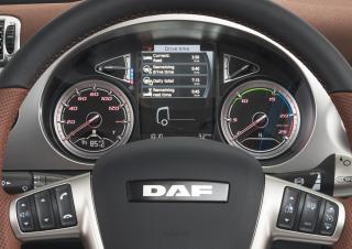 Tehergépkocsik Nyergesvontatók DAF CF 530 FT