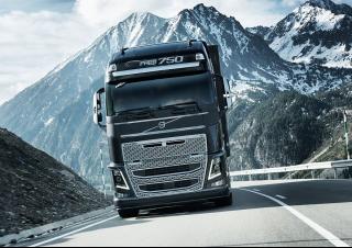 Tehergépkocsik Nyergesvontatók Volvo Trucks FH16.550 6x4 Tractor High B Ride