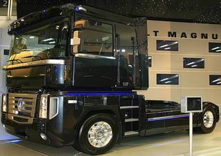 Tehergépkocsik Nyergesvontatók Renault MAGNUM 480.18 4X2 TGV950