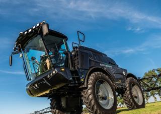 Önjáró  szántóföldi permetezők Amazone Pantera 4504 H (24)