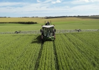 Önjáró  szántóföldi permetezők Fendt Rogator 645 