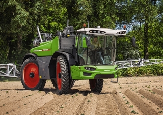 Önjáró  szántóföldi permetezők Fendt Rogator 645 