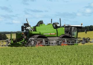 Önjáró  szántóföldi permetezők Fendt Rogator 665 
