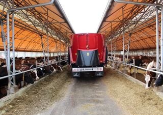 Táp technológiák Önjáró tápkeverők Trioliet Triotrac 1700