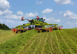 Rendsodrók Claas Liner 4700 Trend 