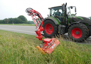 Nyári kapbantartási eszközök Rézsünyrók Dücker HDM 700  GMK 12