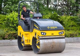 Hengerek Tandem vibrohengerek Bomag BW 135 AD-5