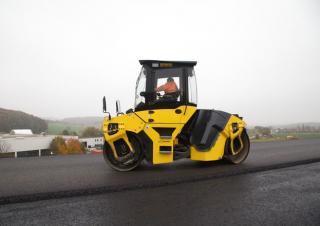 Hengerek Tandem vibrohengerek Bomag BW 141 AD-5