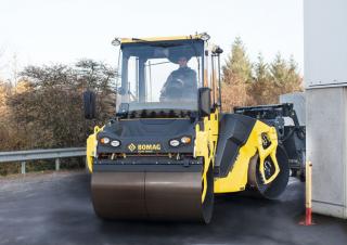 Hengerek Tandem vibrohengerek Bomag BW 154 AD-5