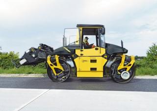 Hengerek Tandem vibrohengerek Bomag BW 174 AP 4i AM