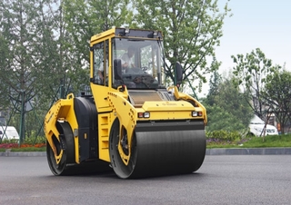 Hengerek Tandem vibrohengerek Bomag BW 203 SL-4