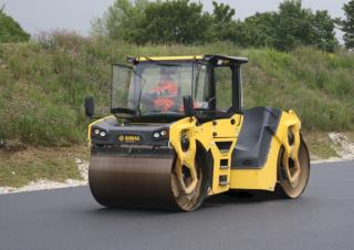 Hengerek Tandem vibrohengerek Bomag BW 206 ADO-50