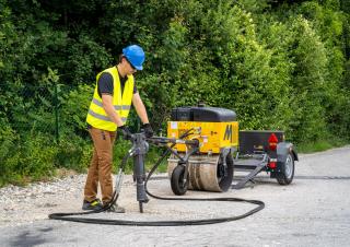 Hengerek Tandem vibrohengerek Mecalac MBR71