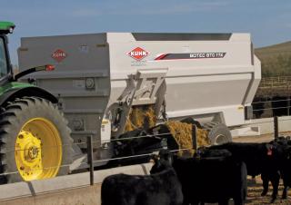 Táp technológiák Tápkeverők Kuhn Botec 172