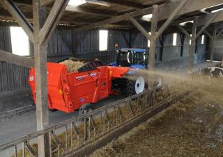 Táp technológiák Tápkeverők Kuhn Primor 4260 M Cut Control