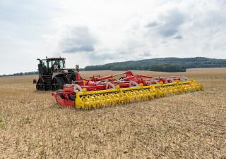 Tárcsák Pöttinger Terradisc 10001 T