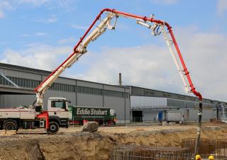 Betonszivattyúk Tehergépkocsira szerelt betonszivattyúk SCHWING-Stetter S 24 X