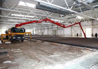 Betonszivattyúk Tehergépkocsira szerelt betonszivattyúk SCHWING-Stetter S 28 X