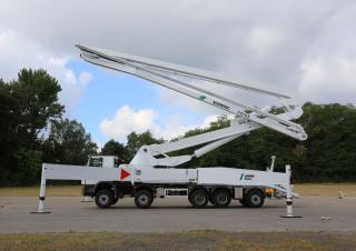 Betonszivattyúk Tehergépkocsira szerelt betonszivattyúk SCHWING-Stetter S 61 SX