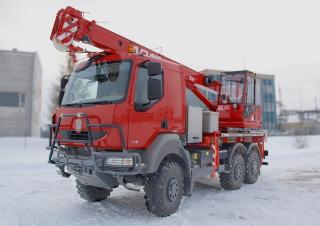 Tehergépkocsira szerelt teleszkópos daruk CKD Mobilni Jeraby AD 10