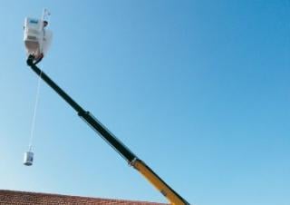 Teleszkópgémes személyemelők Tehergépkocsira szerelt teleszkópos munkaállványok Comet 18-8 