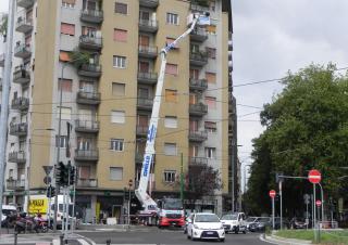 Teleszkópgémes személyemelők Tehergépkocsira szerelt teleszkópos munkaállványok CTE B-LIFT 410 HR