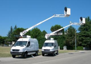 Teleszkópgémes személyemelők Tehergépkocsira szerelt teleszkópos munkaállványok GSR E140TJV Compact  