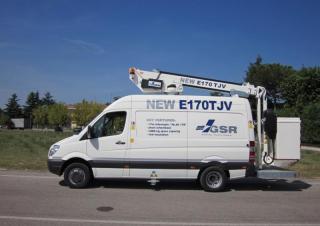 Teleszkópgémes személyemelők Tehergépkocsira szerelt teleszkópos munkaállványok GSR E170TJV Compact 