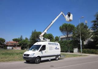 Teleszkópgémes személyemelők Tehergépkocsira szerelt teleszkópos munkaállványok GSR E170TJV Compact 