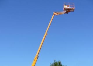 Teleszkópgémes személyemelők Tehergépkocsira szerelt teleszkópos munkaállványok GSR E220TJ Comfort