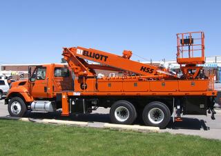 Teleszkópgémes személyemelők Tehergépkocsira szerelt teleszkópos munkaállványok Elliott Equipment H55F HiReach