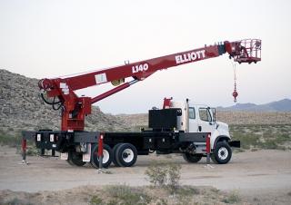 Teleszkópgémes személyemelők Tehergépkocsira szerelt teleszkópos munkaállványok Elliott Equipment L140 HiReach