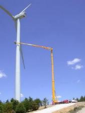 Teleszkópgémes személyemelők Tehergépkocsira szerelt teleszkópos munkaállványok Bronto Skylift S 104 HLA