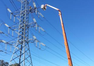 Teleszkópgémes személyemelők Tehergépkocsira szerelt teleszkópos munkaállványok Bronto Skylift SI156HDT-C  