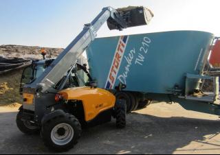 Teleszkópos rakodók Giant 4548 Tendo HD