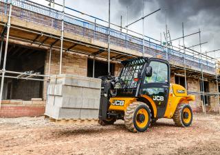 Teleszkópos rakodók JCB 520-40