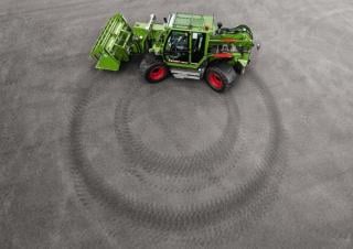 Teleszkópos rakodók Fendt Cargo T955