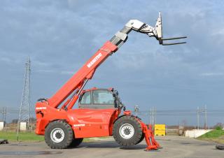 Teleszkópos rakodók Manitou MHT 1490