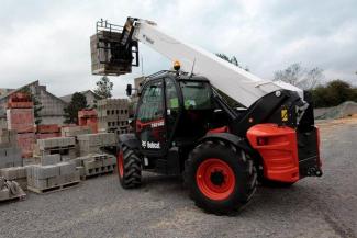 Teleszkópos rakodók Bobcat T40140 IIIB